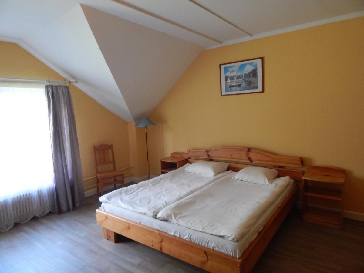Motel Brencis Iecava Exterior foto